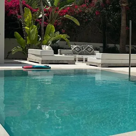 Can Tinat Villa *