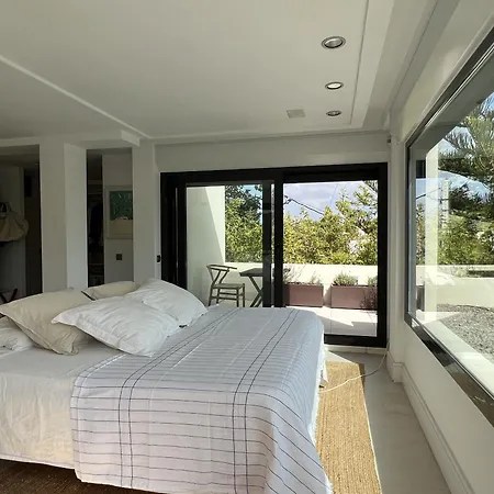 Can Tinat Villa *